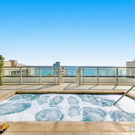 Rooftop Pool & Hot Tub - Gym - Near Beach Vila